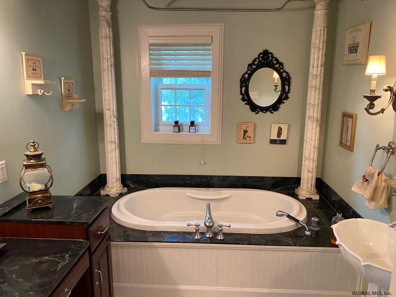 773 Lisha Kill Road Schenectady, NY 12309 - Photo 18 of 37 Gallery Image 18