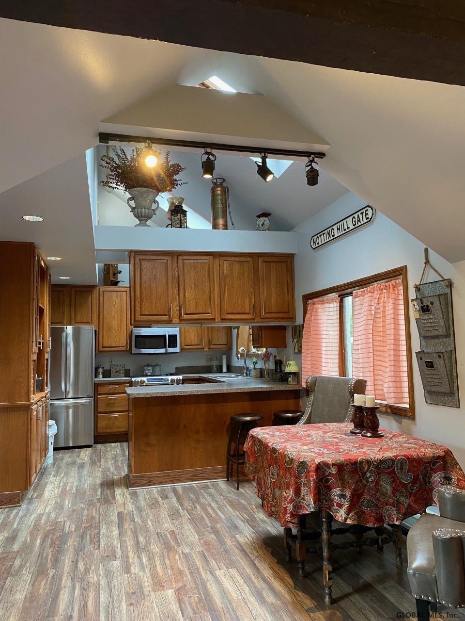 773 Lisha Kill Road Schenectady, NY 12309 - Photo 4 of 37 Gallery Image 4