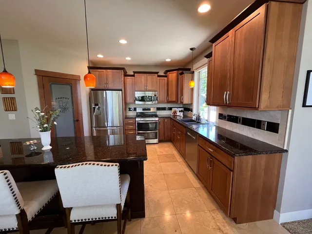 $775,000 | 10532 North Edna Lane, Spokane, WA 99218