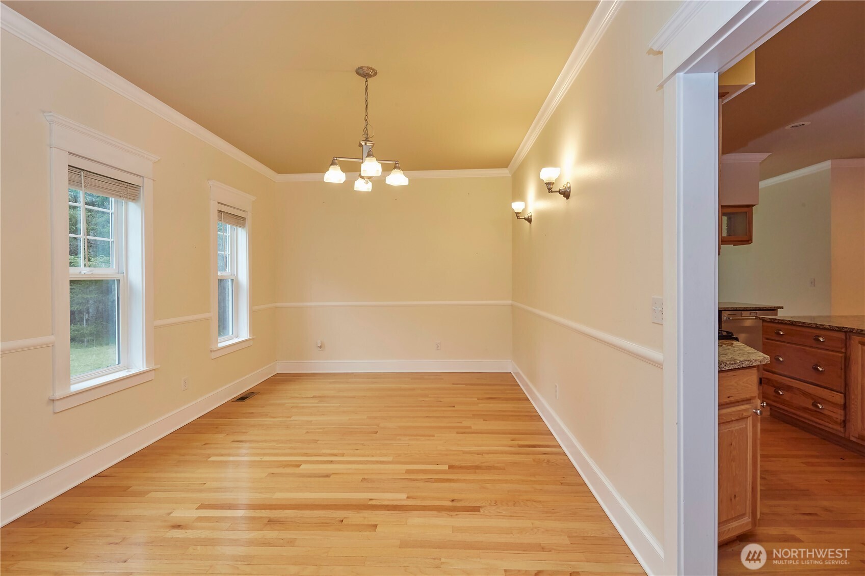 4909 Southwest Old Clifton Road Port Orchard, WA 98367 - Photo 11 of 40