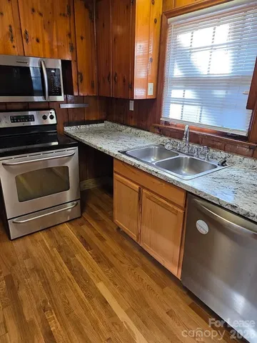 $1,595 | 4520 Holbrook Drive, Charlotte, NC 28205