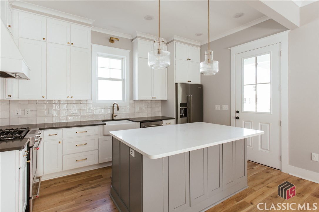 253 Highpointe Lane Athens, GA 30606 - Photo 7 of 39 Gallery Image 7