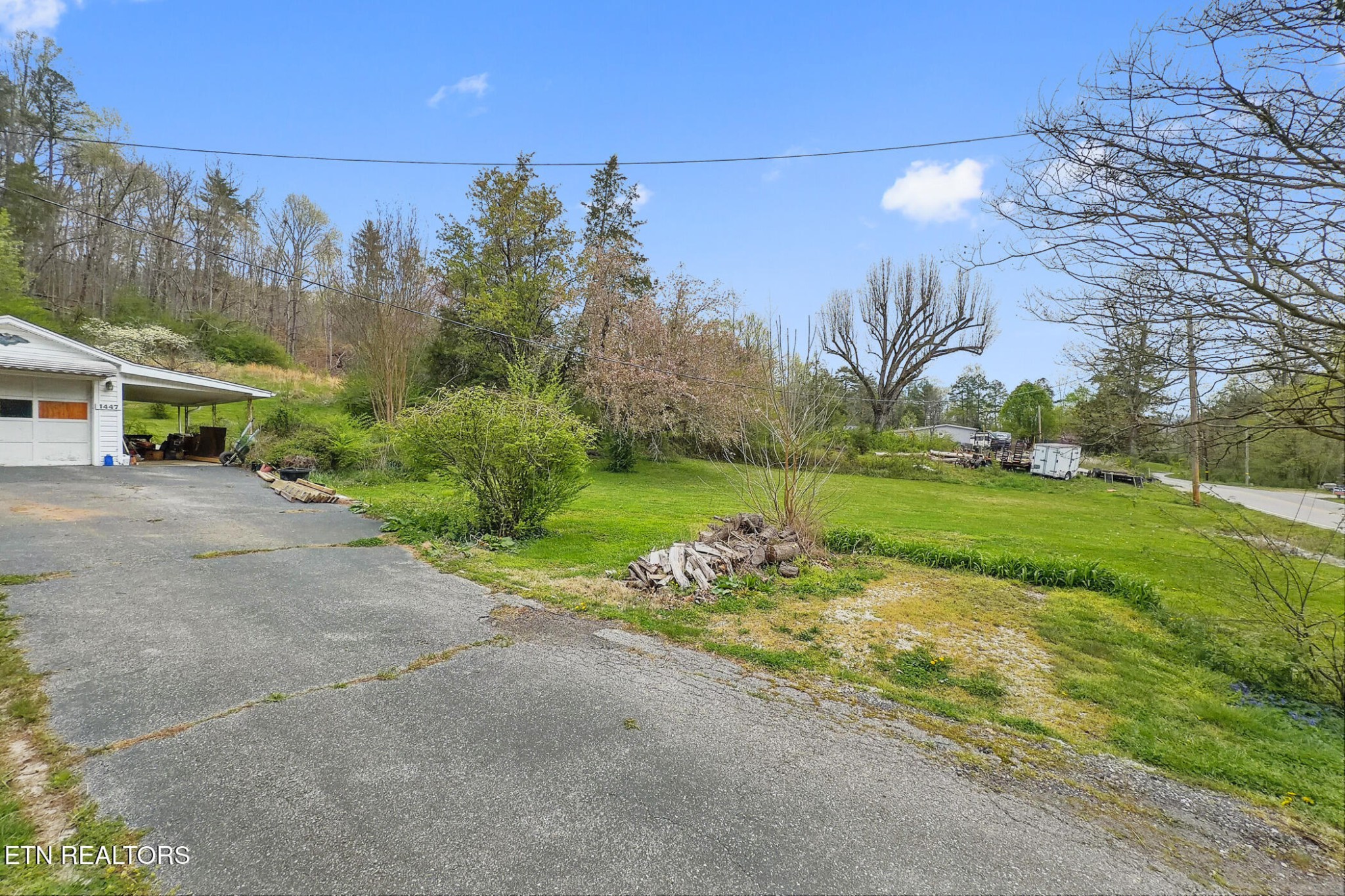 1447 Webster Road Harriman, TN 37748 - Photo 4 of 20 Gallery Image 4