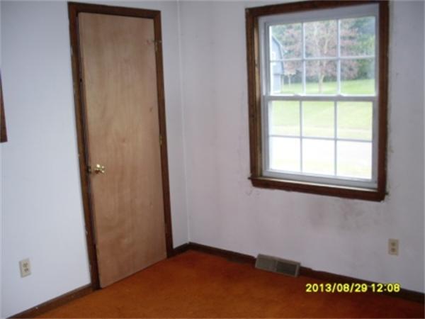 176 Forest Hill Road Agawam, MA 01030 - Photo 8 of 9 Gallery Image 8