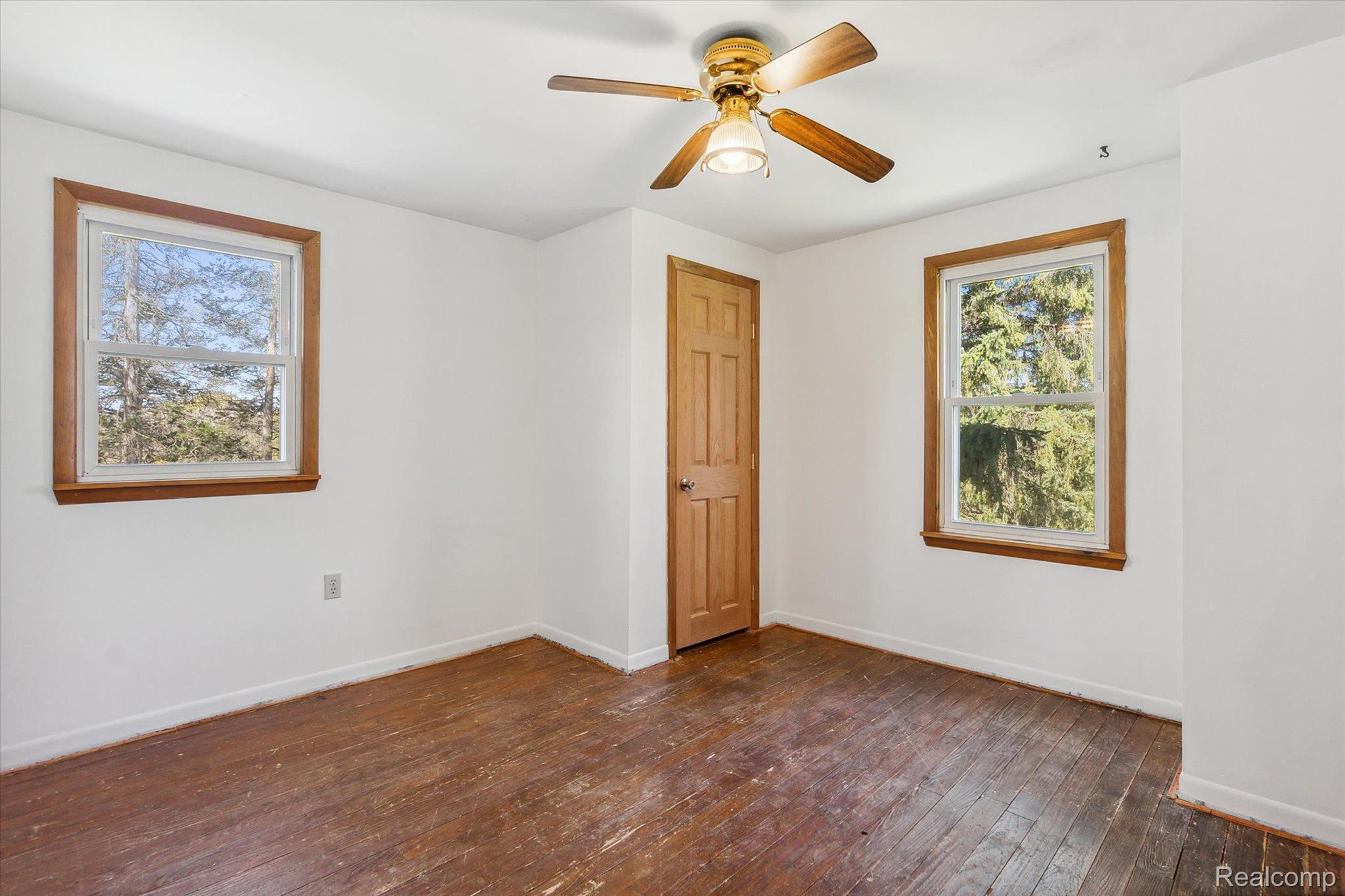 18900 Bradley Road Gregory, MI 48137 - Photo 23 of 56 Bedroom