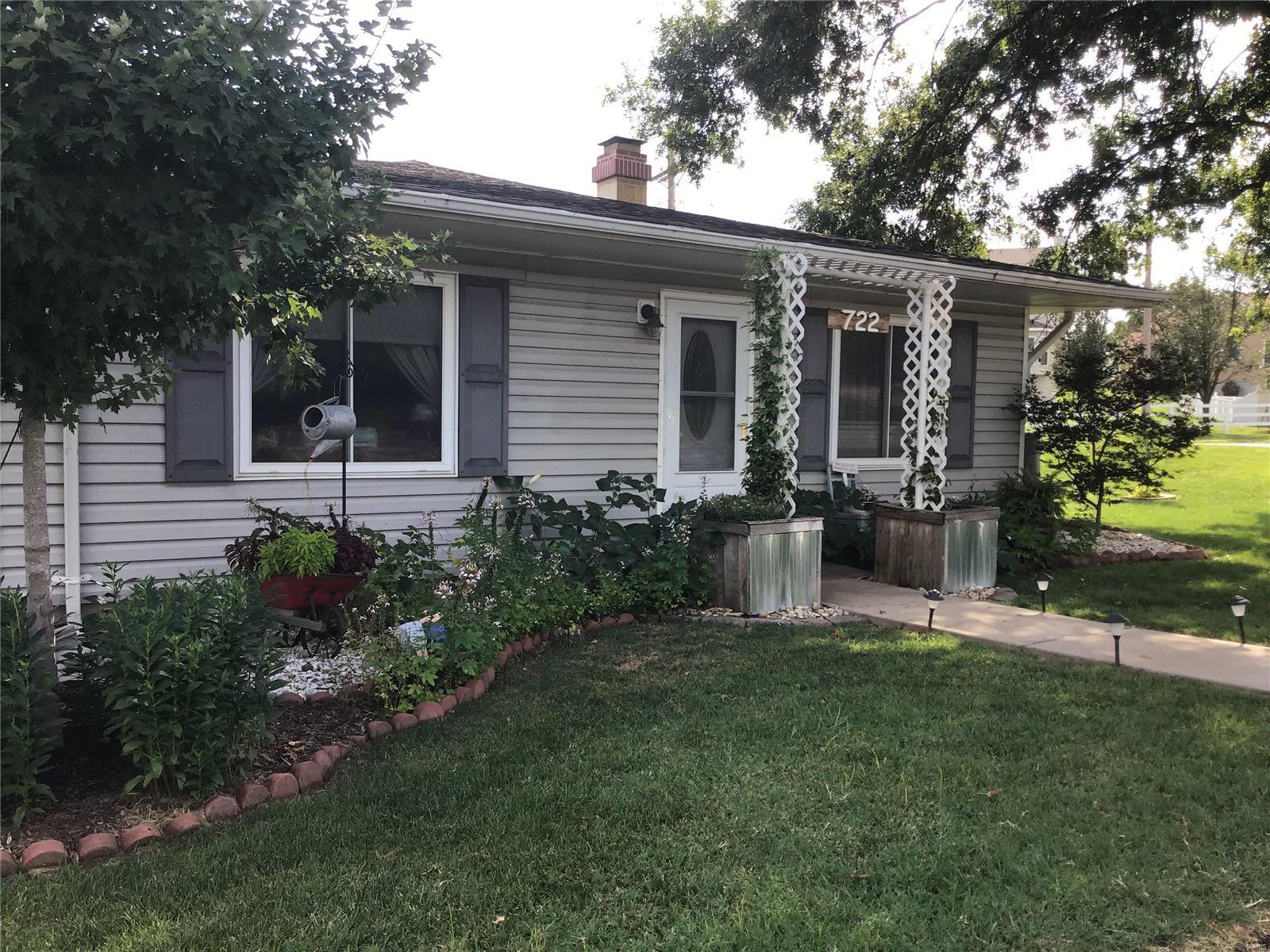 722 Forder Road St. Louis, MO 63129 - Photo 1 of 35 Gallery Image 1