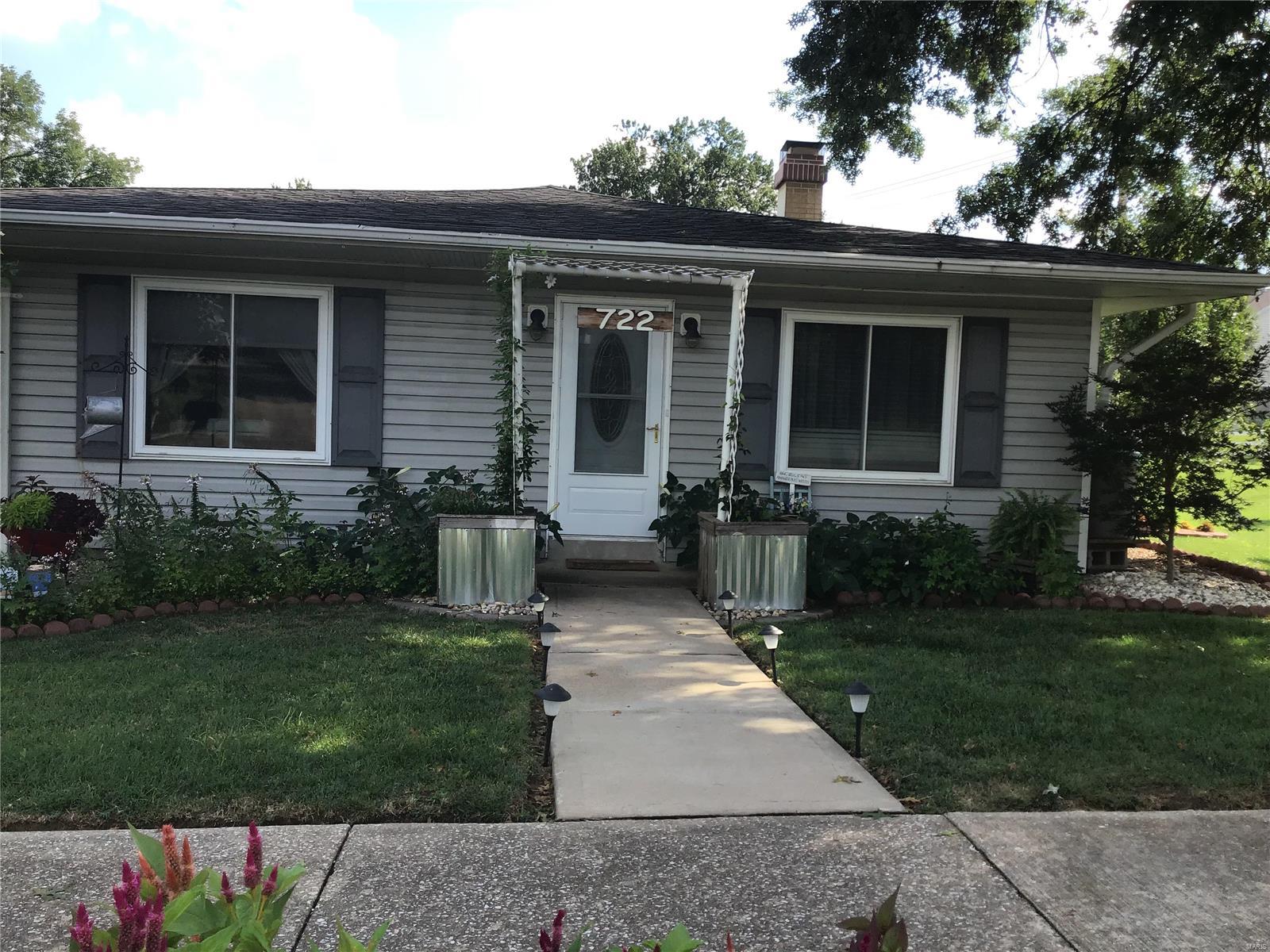 722 Forder Road St. Louis, MO 63129 - Photo 2 of 35 Gallery Image 2