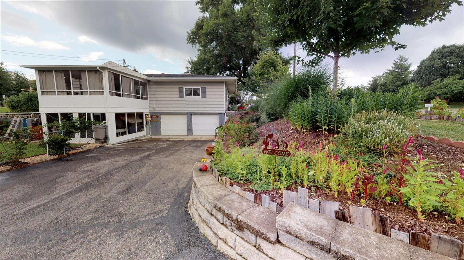 722 Forder Road St. Louis, MO 63129 - Photo 3 of 35 Gallery Image 3