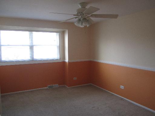 545 Beck Road Lindenhurst, IL 60046 - Photo 10 of 16