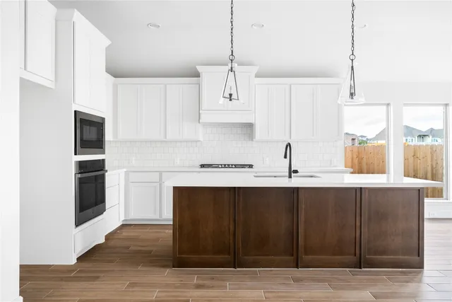 $479,000 | 639 Bay Breeze Drive, Kyle, TX 78640