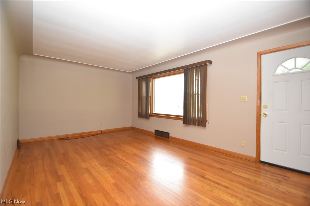 465 Edison Street Struthers, OH 44471 - Photo 5 of 17 Gallery Image 5