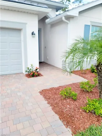 $2,500 | 3172 Weston Manor Drive, Alva, FL 33920