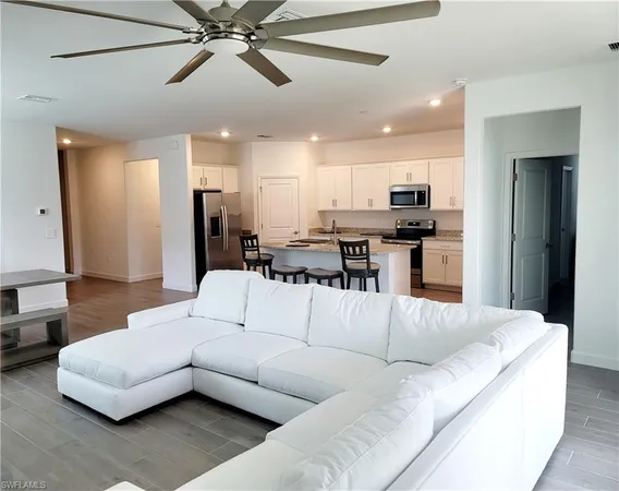 $2,500 | 3172 Weston Manor Drive, Alva, FL 33920