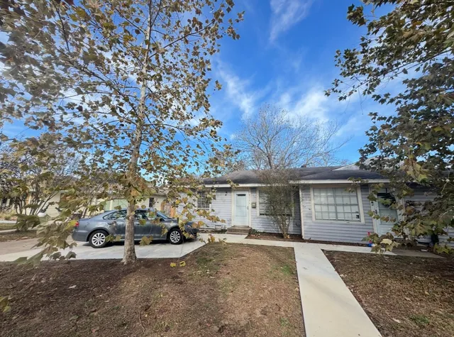 $1,295 | 405 Botts Street, Unit A, Brenham, TX 77833