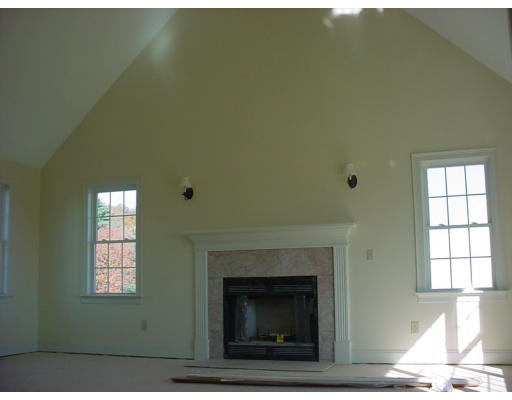 55 Bond Road Charlton, MA 01507 - Photo 7 of 10 Gallery Image 7