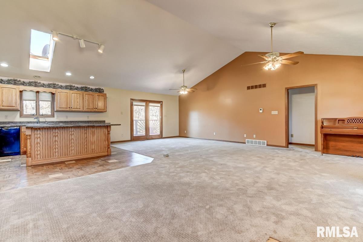 8089 South Vigal Road Pawnee, IL 62558 - Photo 12 of 57