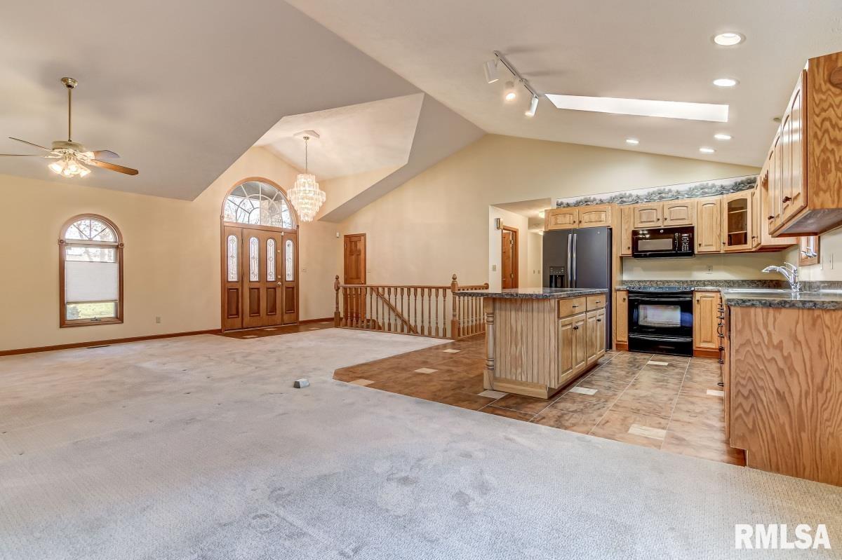 8089 South Vigal Road Pawnee, IL 62558 - Photo 14 of 57
