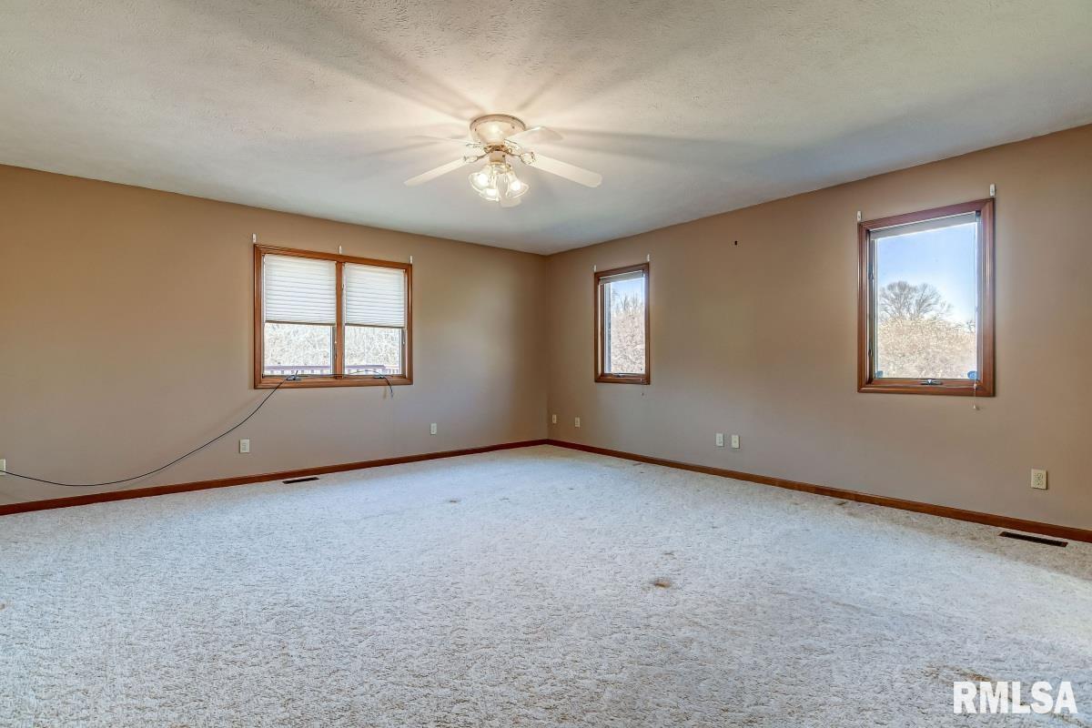 8089 South Vigal Road Pawnee, IL 62558 - Photo 19 of 57