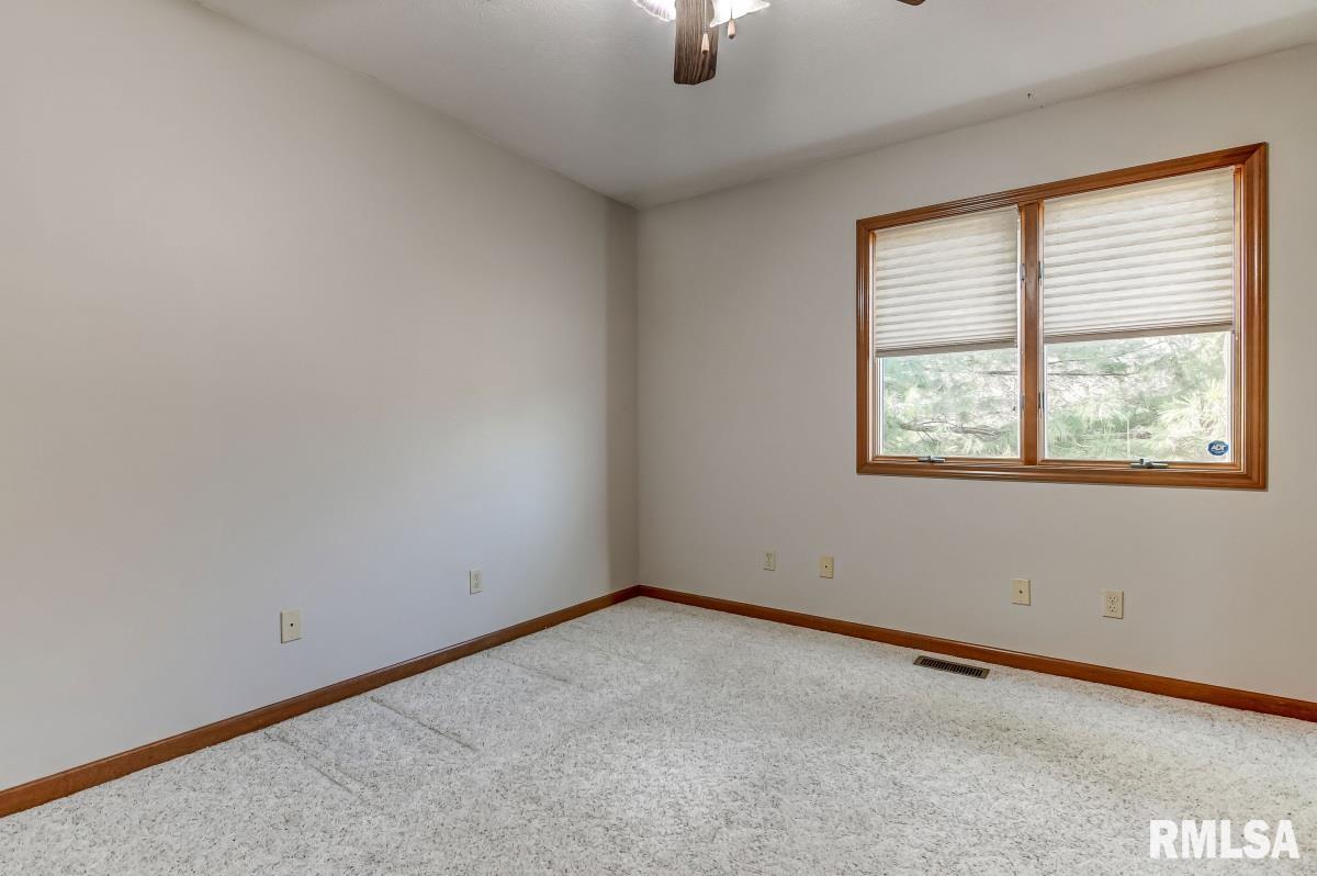 8089 South Vigal Road Pawnee, IL 62558 - Photo 29 of 57