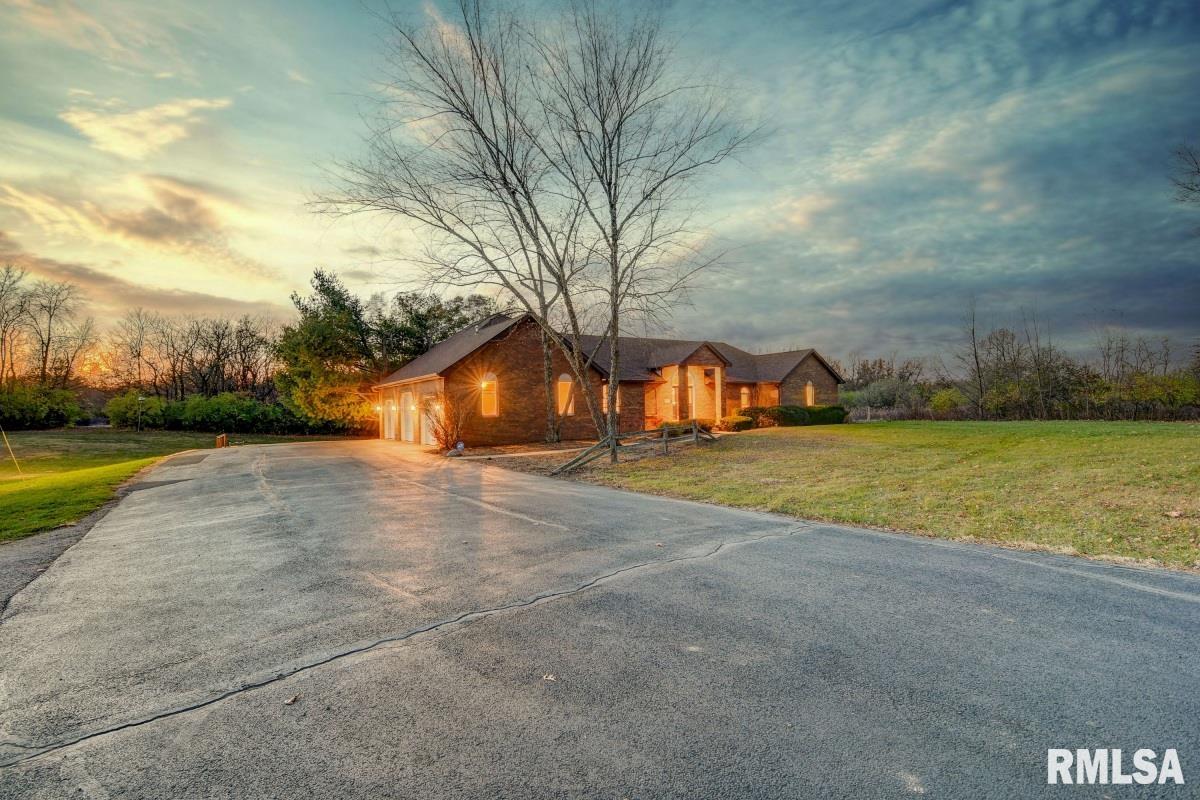 8089 South Vigal Road Pawnee, IL 62558 - Photo 8 of 57