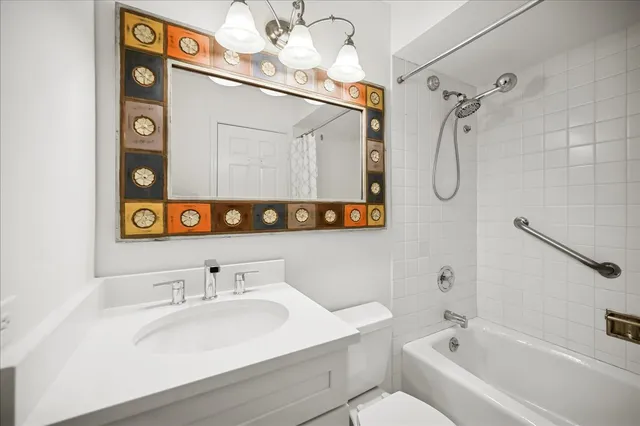 $625,000 | 3741 Mission Hills Road, Unit 102, Northbrook, IL 60062