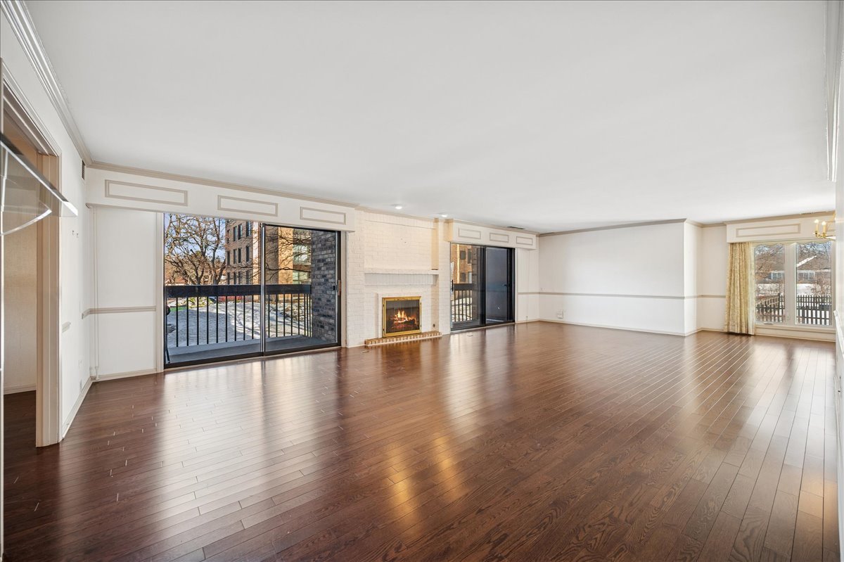 3741 Mission Hills Road, Unit 102 Northbrook, IL 60062 - Photo 3 of 22