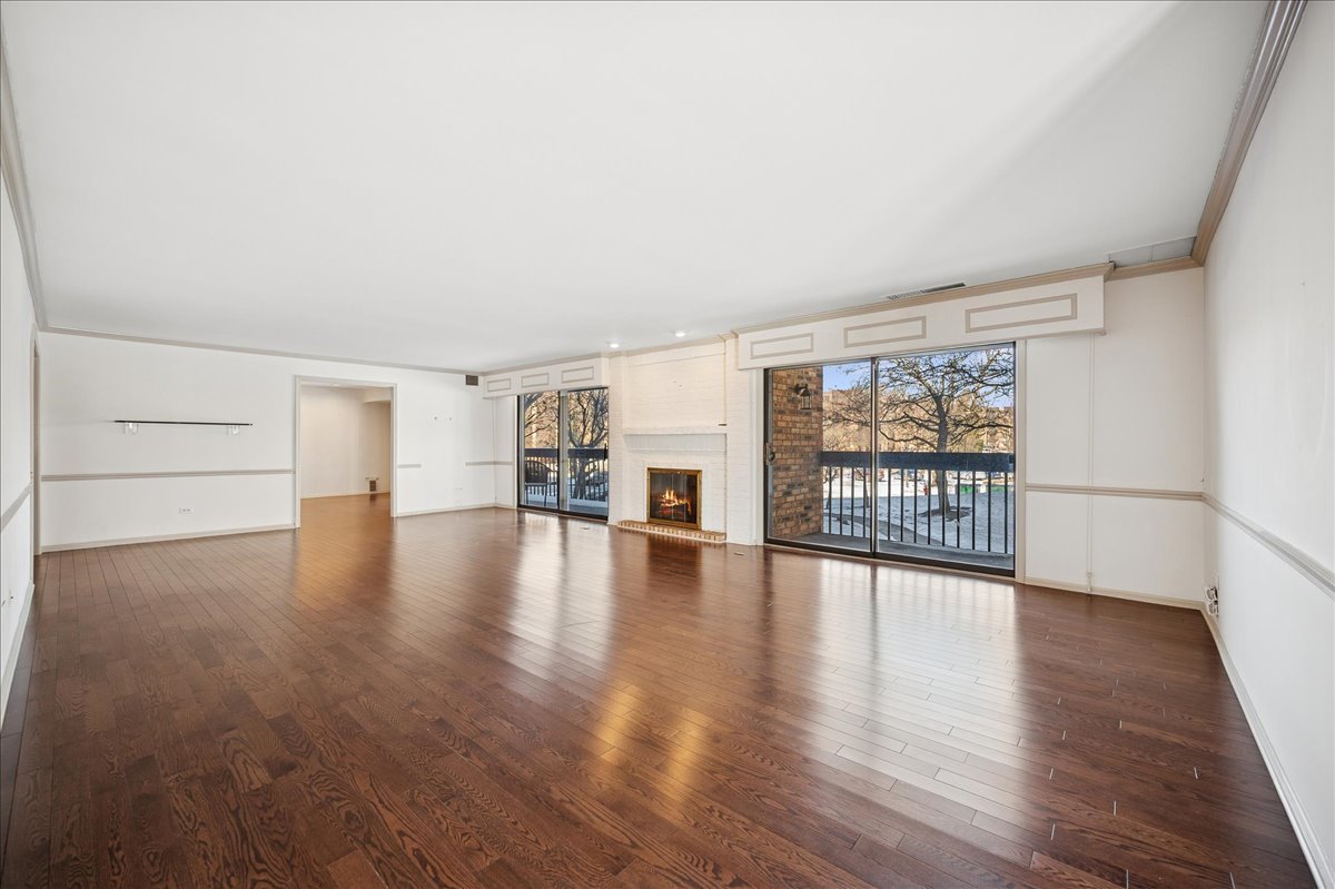 3741 Mission Hills Road, Unit 102 Northbrook, IL 60062 - Photo 4 of 22