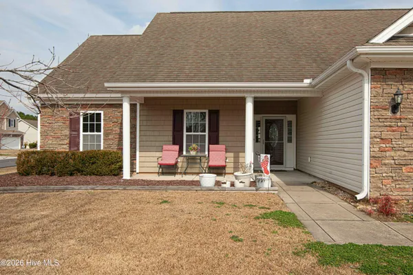 $320,000 | 301 Elk Court, Jacksonville, NC 28546