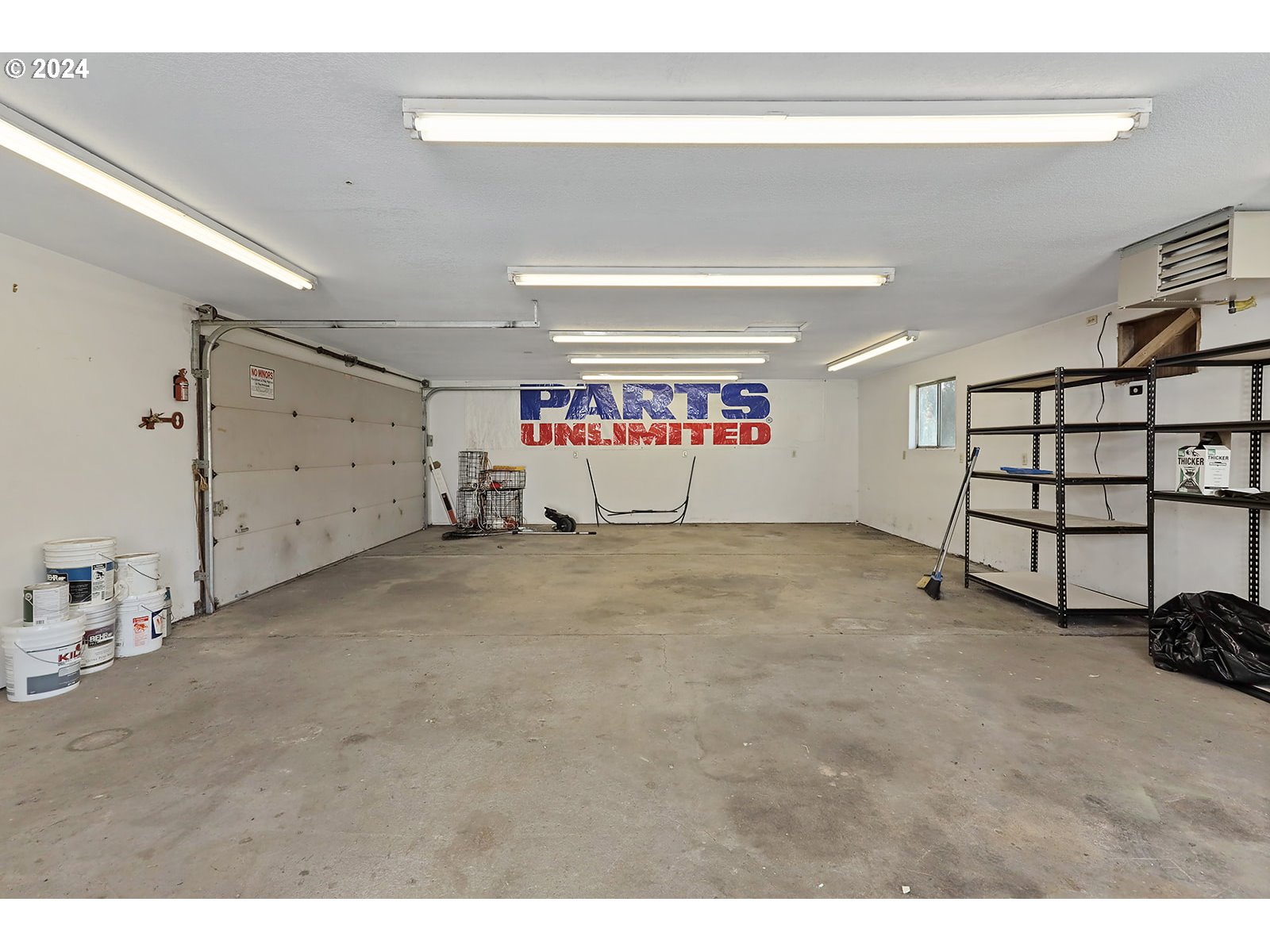 1465 Tucker Road Hood River, OR 97031 - Photo 41 of 48 a view of a garage