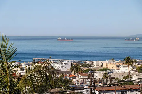 $2,095,000 | 1202 1st Street, Hermosa Beach, CA 90254