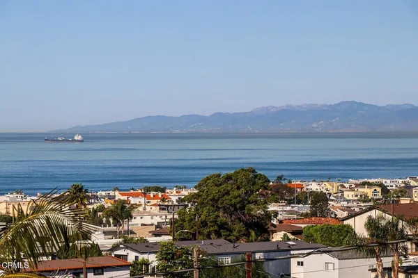$2,095,000 | 1202 1st Street, Hermosa Beach, CA 90254