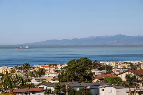 $2,095,000 | 1202 1st Street, Hermosa Beach, CA 90254