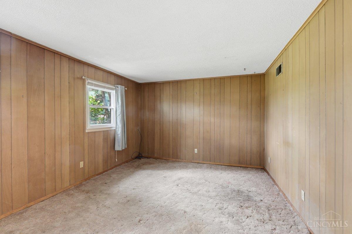 5110 Foley Road Cincinnati, OH 45238 - Photo 18 of 34