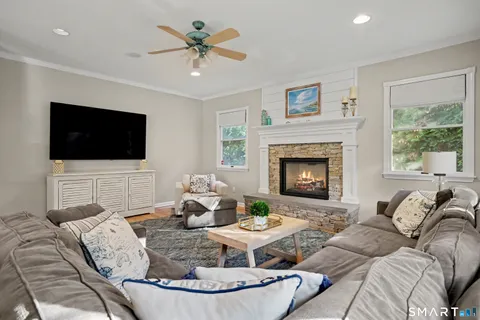 $1,699,000 | 35 South Benson Commons, Fairfield, CT 06824