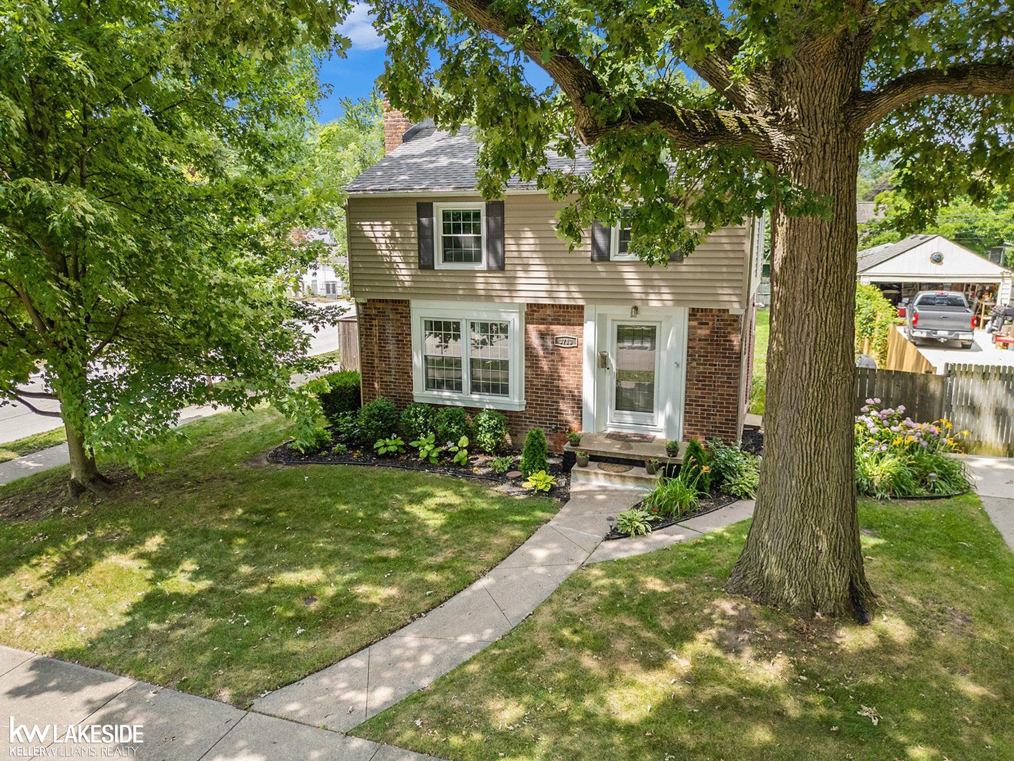 3713 Wakefield Road Berkley, MI 48072 - Photo 3 of 31