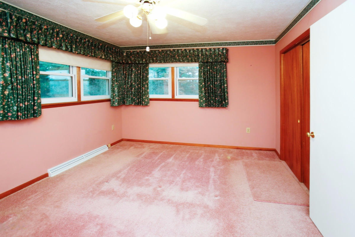 8294 Kingsbury Road Delton, MI 49046 - Photo 12 of 29 15016531_11