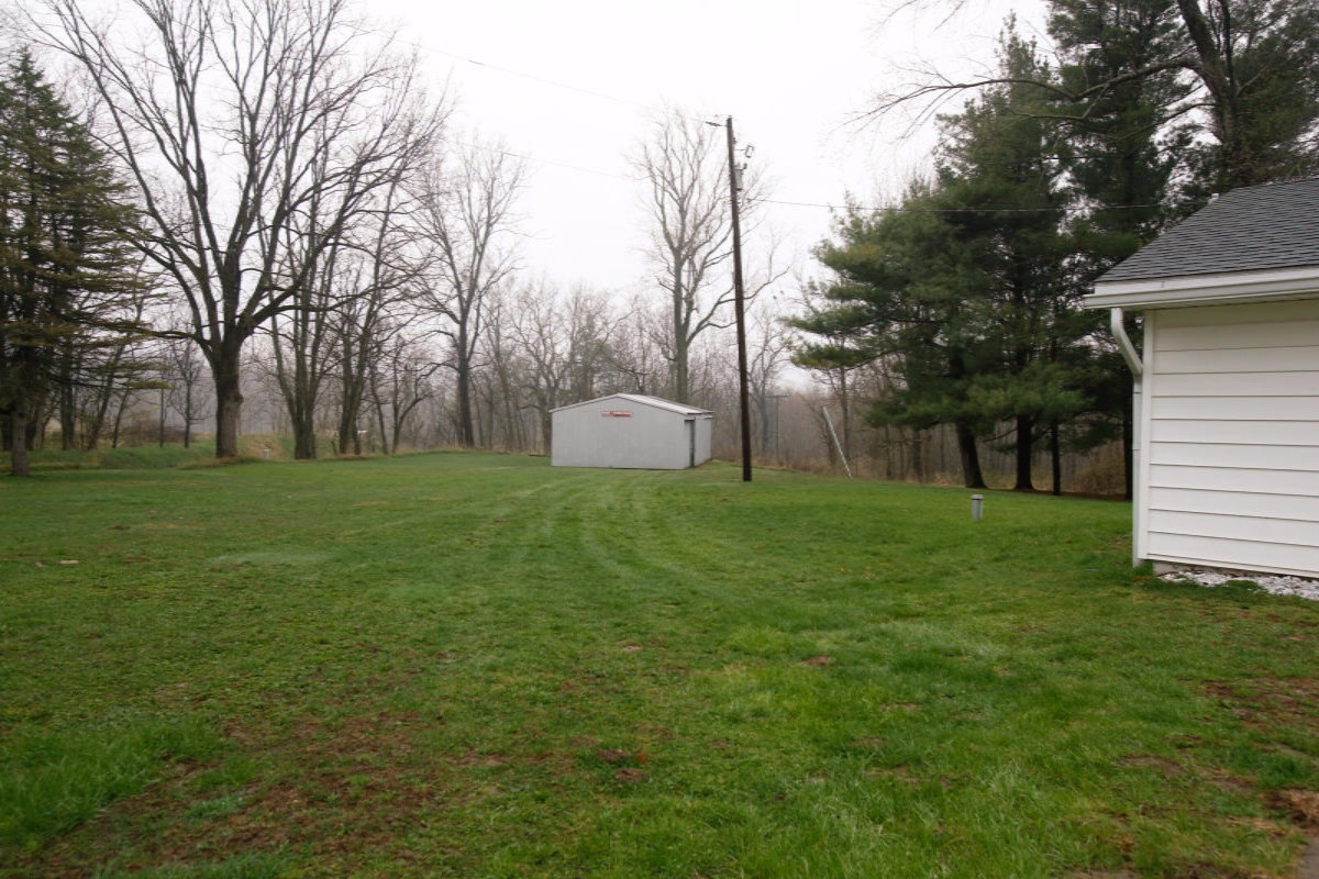 8294 Kingsbury Road Delton, MI 49046 - Photo 23 of 29 15016531_21