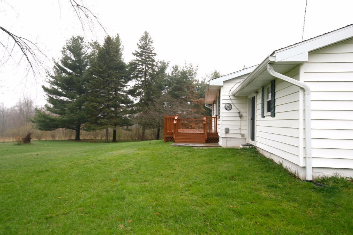 8294 Kingsbury Road Delton, MI 49046 - Photo 25 of 29 15016531_23