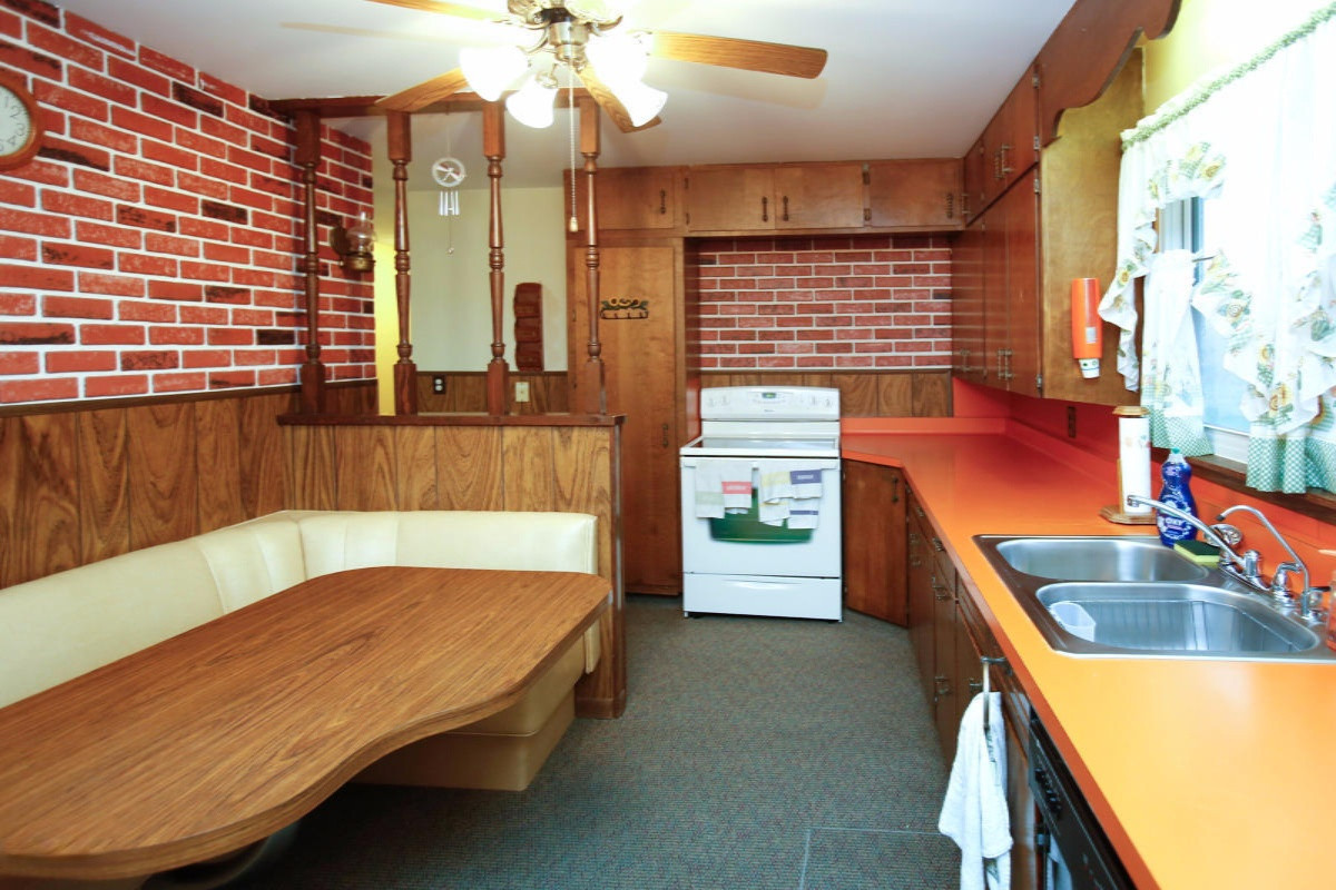 8294 Kingsbury Road Delton, MI 49046 - Photo 8 of 29 15016531_07