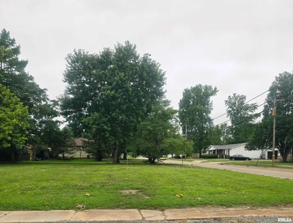 $24,900 | 812 North Vicksburg Street, Marion, IL 62959