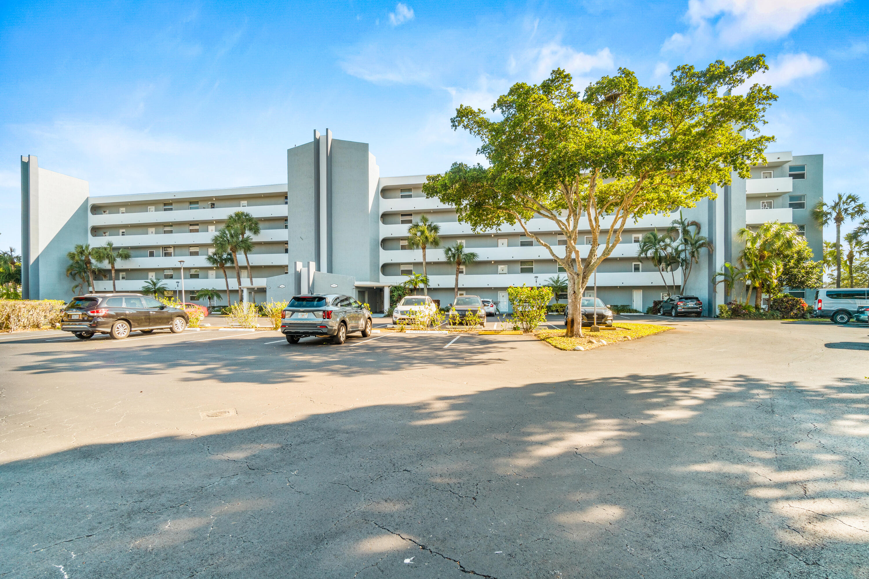 250 Northwest 67th Street, Unit 122 Boca Raton, FL 33487 - Photo 23 of 23 Front of Property