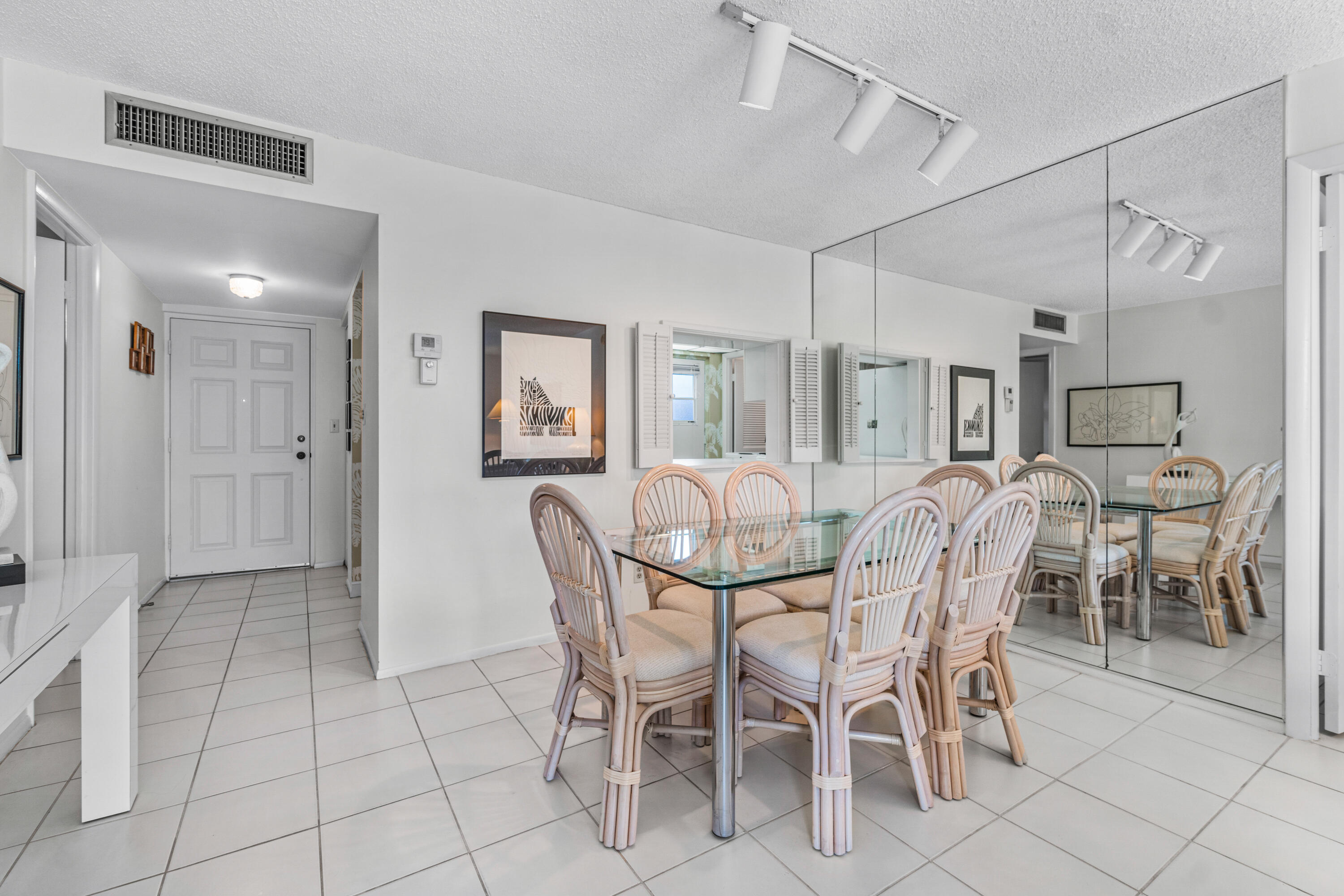 250 Northwest 67th Street, Unit 122 Boca Raton, FL 33487 - Photo 3 of 23 002-250Northwest67thStreet-BocaRaton-FL-