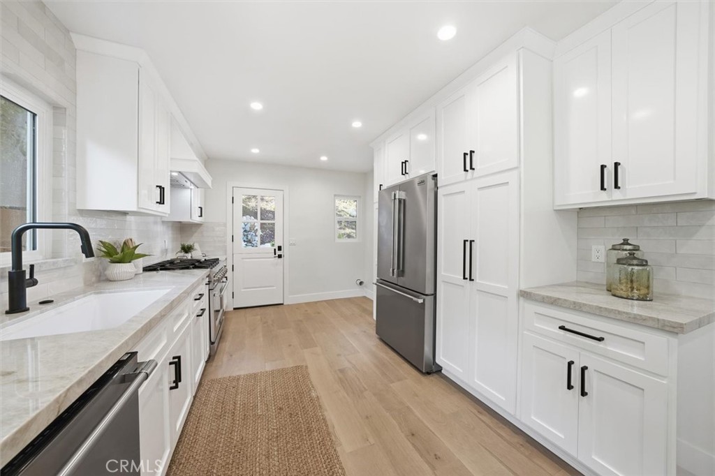 4611 Vanderhill Road Torrance, CA 90505 - Photo 15 of 42