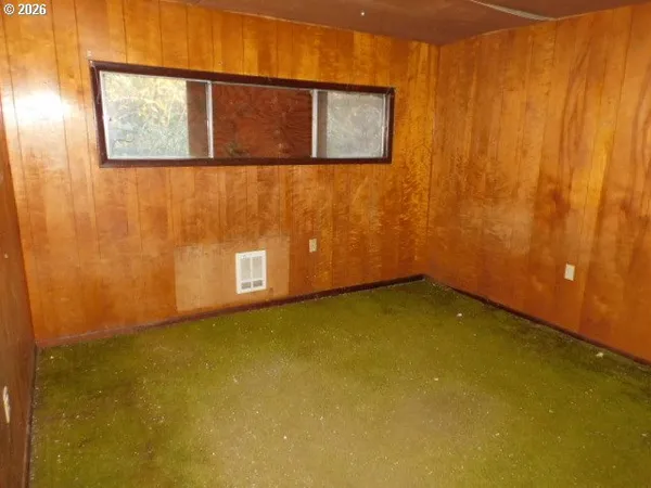 $194,900 | 26562 Highway 36, Cheshire, OR 97419