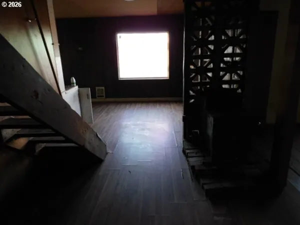 $194,900 | 26562 Highway 36, Cheshire, OR 97419