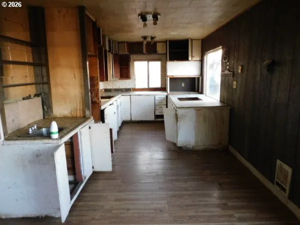 $194,900 | 26562 Highway 36, Cheshire, OR 97419