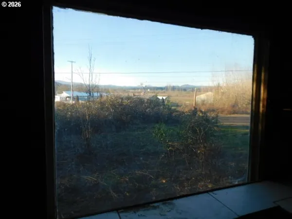 $194,900 | 26562 Highway 36, Cheshire, OR 97419