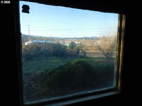 $194,900 | 26562 Highway 36, Cheshire, OR 97419