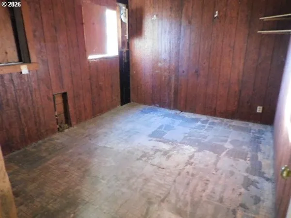 $194,900 | 26562 Highway 36, Cheshire, OR 97419