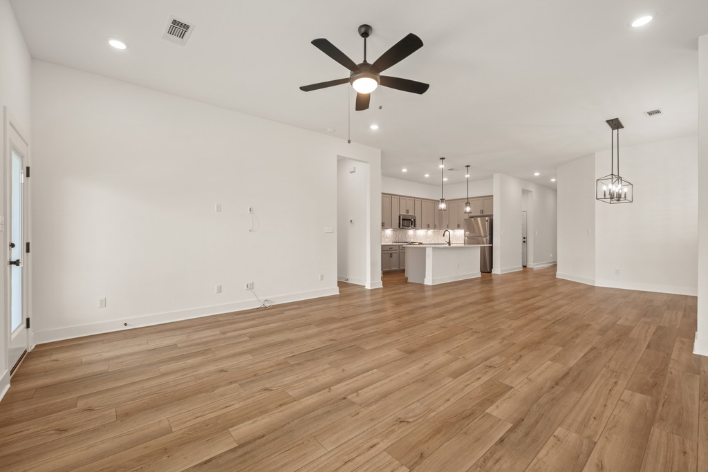 133 Rocking R Court Georgetown, TX 78633 - Photo 6 of 30